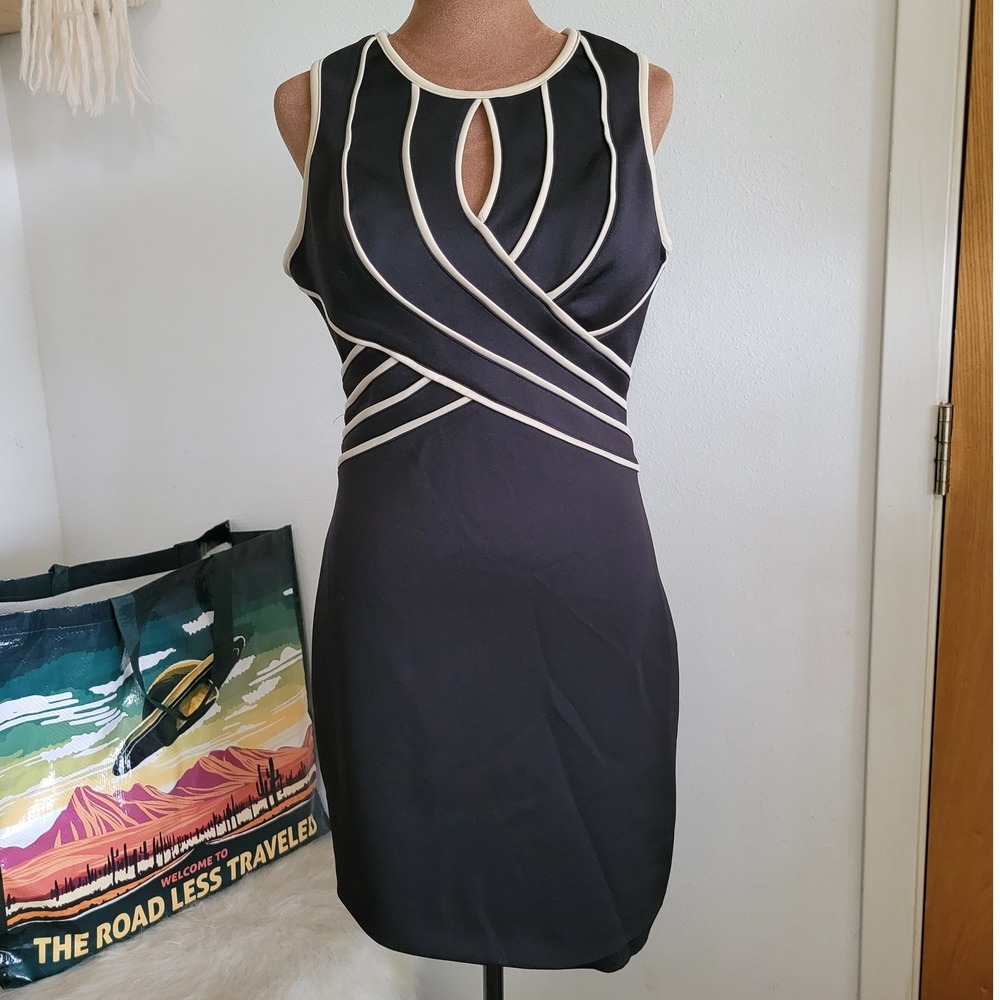 XOXO Black Cream Cage Piping Keyhole Bodycon Sheath Dress Gold‎ Zip L hem flaw